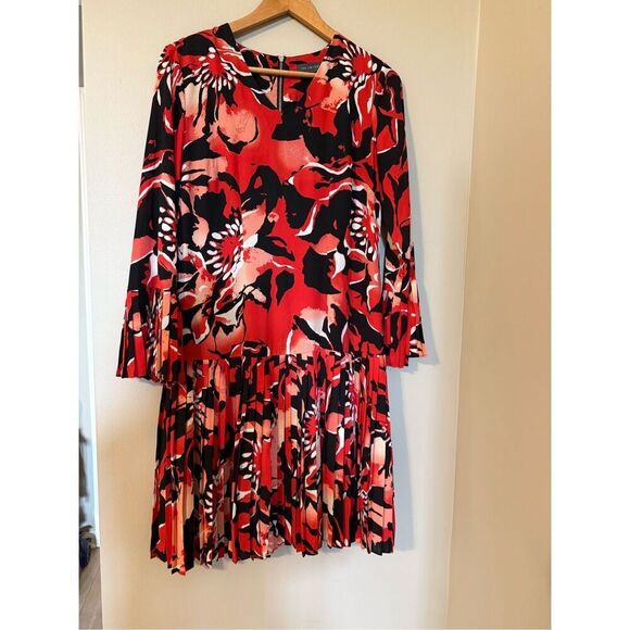 The Limited Size 6 Madison Avenue Pleated Shirt Dress Red Floral Flare Sleeve - Picture 3 of 11